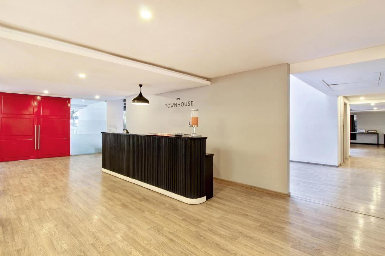 Oyo Townhouse 9 Hitech City Hyderabad Exterior foto
